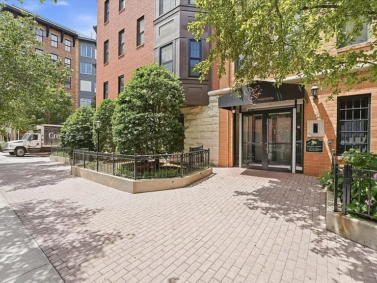 904 Jefferson St #2I — Photo 34