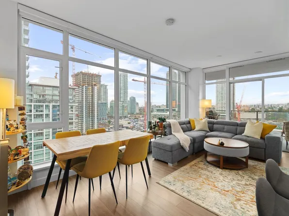 2351 Beta Ave #2106, Burnaby, BC V5C 5L7
