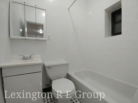 Rented by Lexington Real Estate Group | media 5