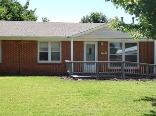 6109 N Redmond Ave, Warr Acres, OK 73122