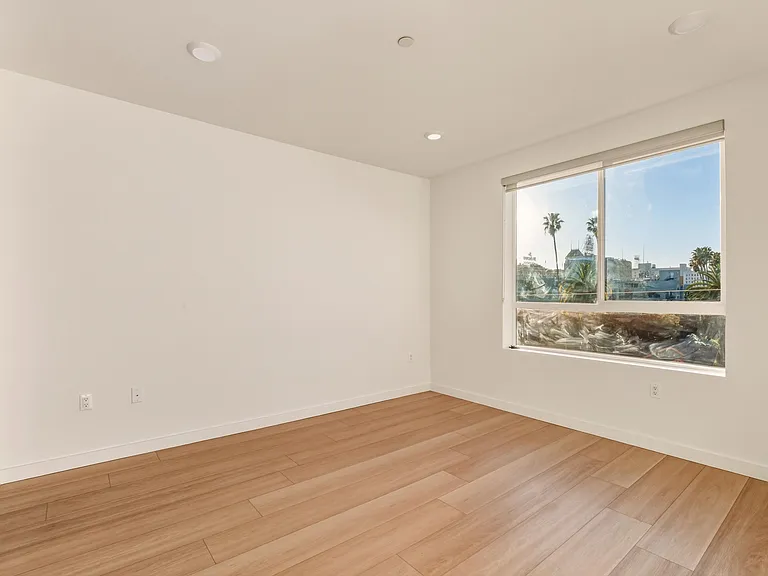The Sophia - 1759 N Gower St — Photo 32