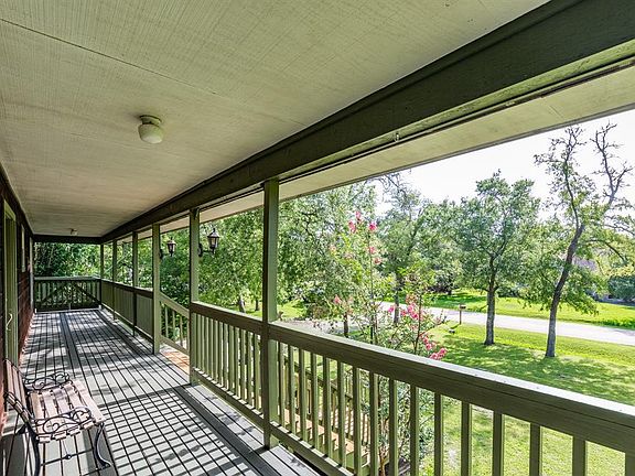 5th image of 3314 E Country Club Dr
