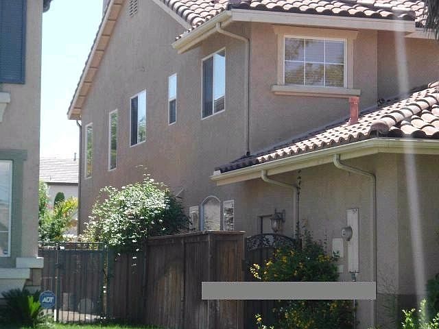 2nd image of 1872 Bluebeech Way