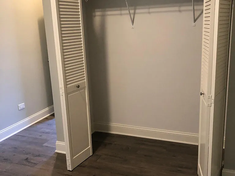 2414 W Arthington St #1 — Photo 8