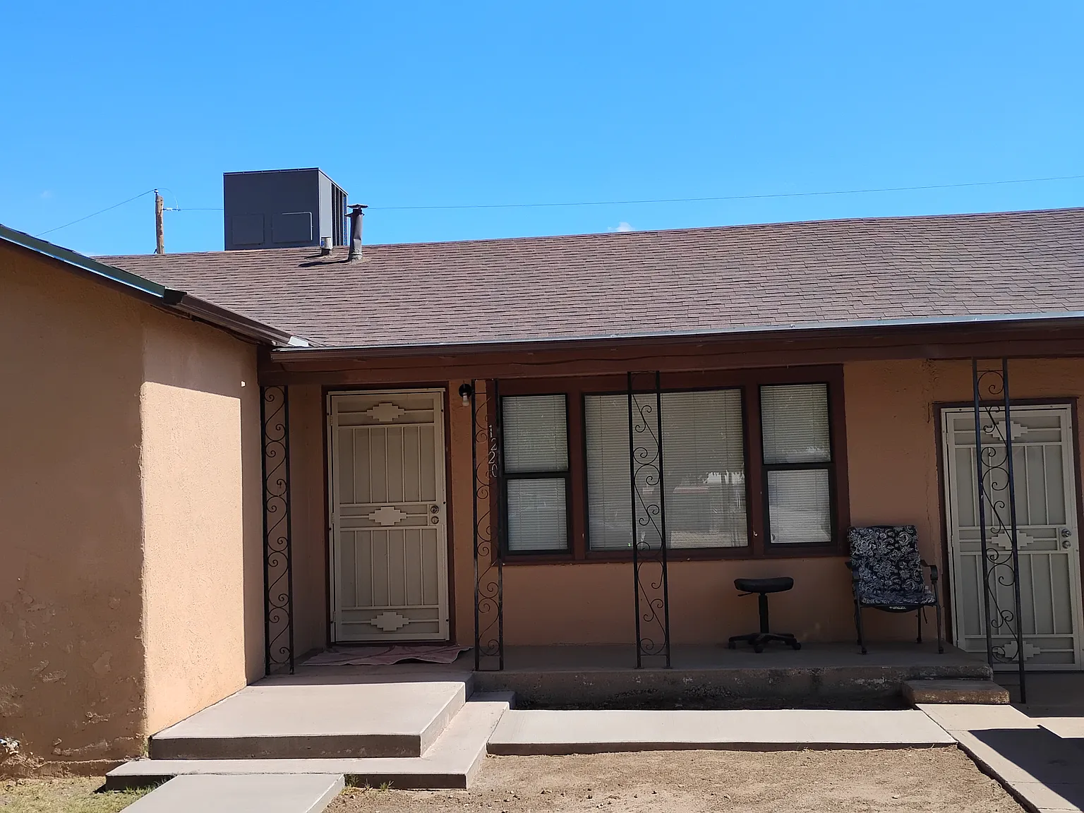5 bed, 1445 sqft, $1,800 — Photo 1