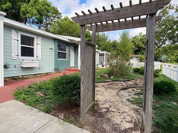 2nd image of 656 Warner St