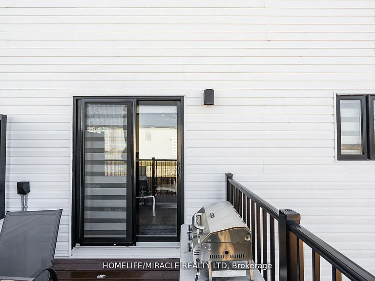 4263 4th Ave #825 — Photo 27