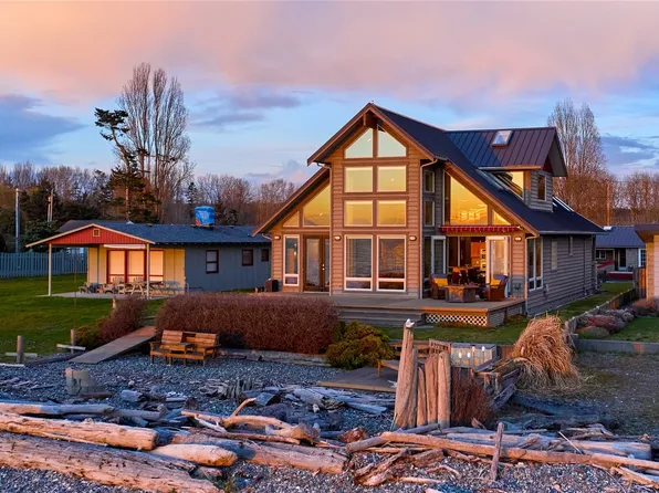 611 Marine Drive, Point Roberts, WA 98281