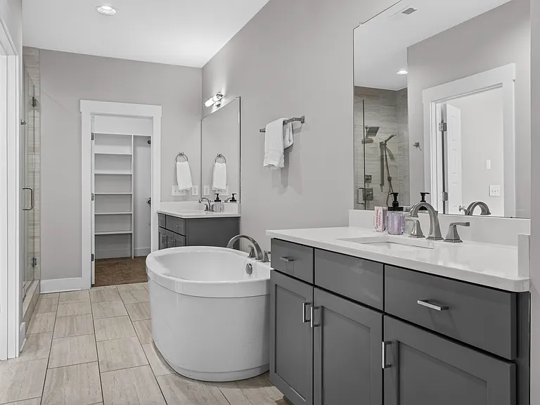 1815 Ridley Blvd #5 — Photo 4