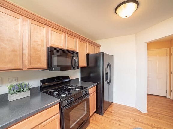 4th image of 1019 N South Elgin Blvd