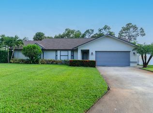 186 Wickliffe Dr, Naples, FL 34110