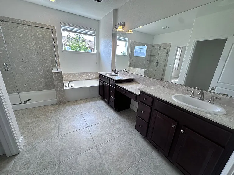 10735 Ridgebrook Dr — Photo 20