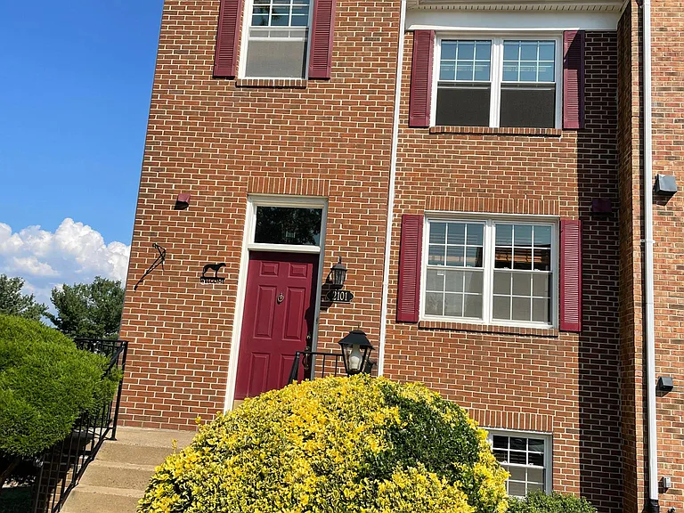 2101 Hutchison Grove Ct — Photo 1