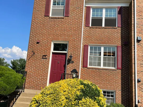 2101 Hutchison Grove Ct, Falls Church, VA 22043