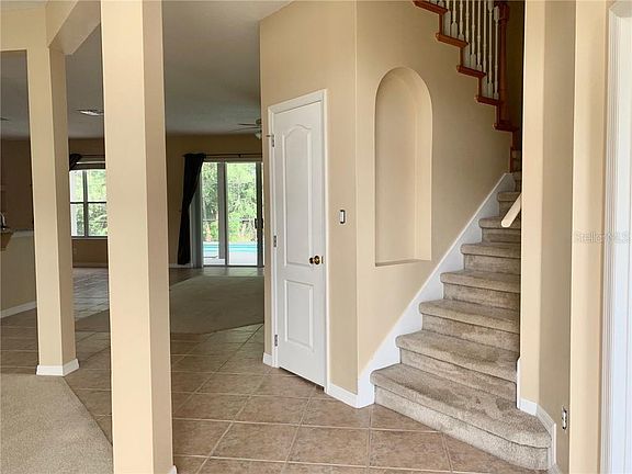 4th image of 2327 Greenwillow Dr