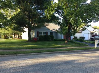 2 Deer Run Ln, Brick, NJ 08724