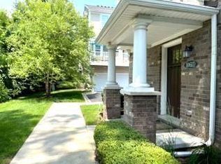 1061 N Sherman Dr #D, Royal Oak, MI 48067