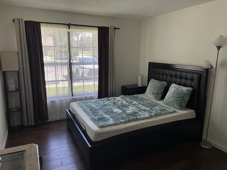 499 Hardwood Pl — Photo 8