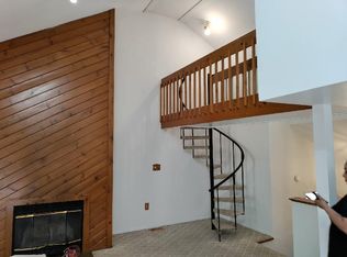 158 Stream Ct, Bushkill, PA 18324