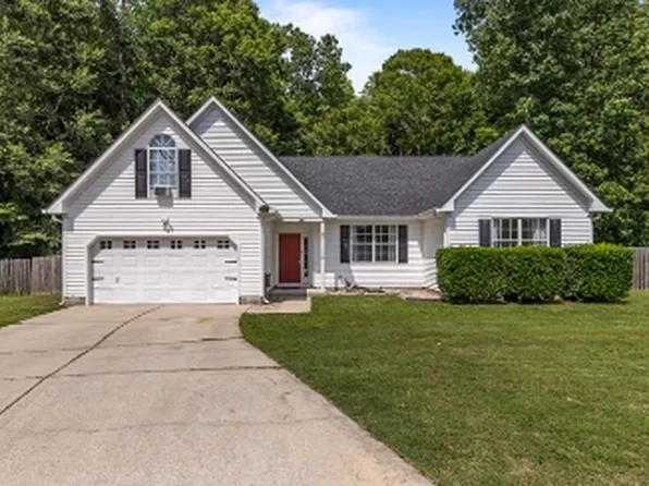 522 Pecan Ct, Suffolk, VA 23434