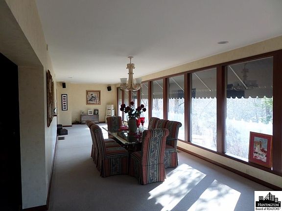 3rd image of 779 Eastwood Dr
