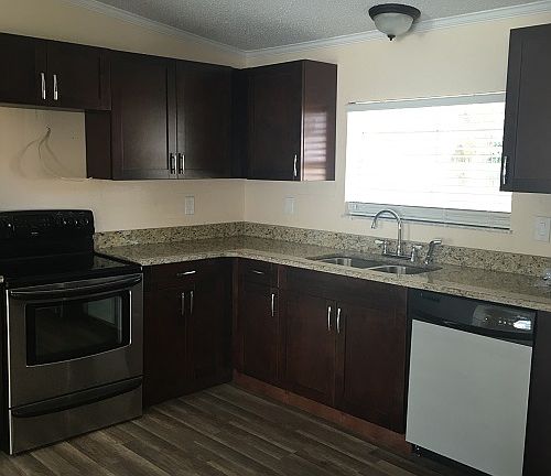 3rd image of 15238 Polk Ave