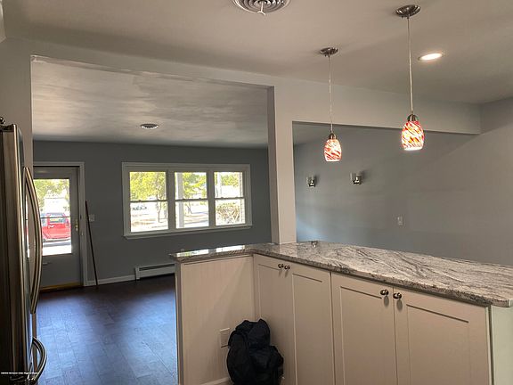 5th image of 4 Dupont Ct