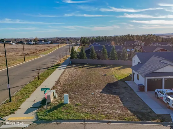 1037 Jerry Ln, Dickinson, ND 58601