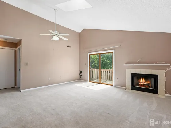 1306 Ravens Crest Dr, Plainsboro, NJ 08536