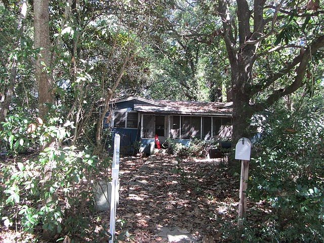 1st image of 633 Cummings Ln