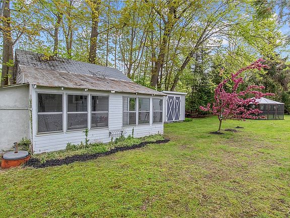 3rd image of 6781 Miller Rd