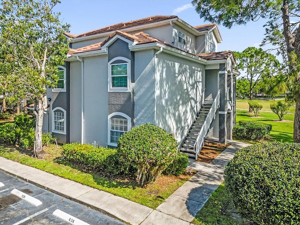 13953 Fairway Island Dr APT 618