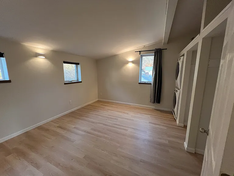 233 NW Byrkett Pl — Photo 10