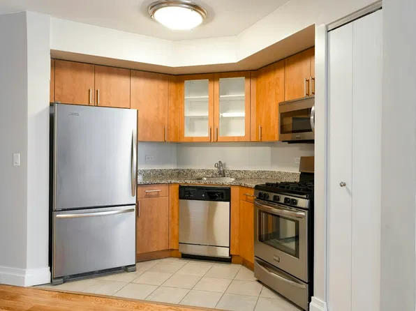 776 Sixth Avenue image 1 of 40