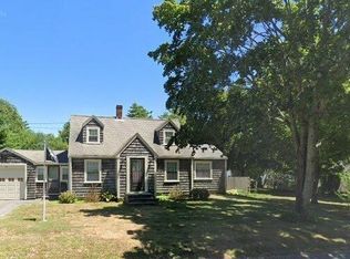14 Wareham St, Carver, MA 02330