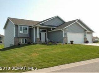 1480 River Bluff Rd E, Mazeppa, MN 55956