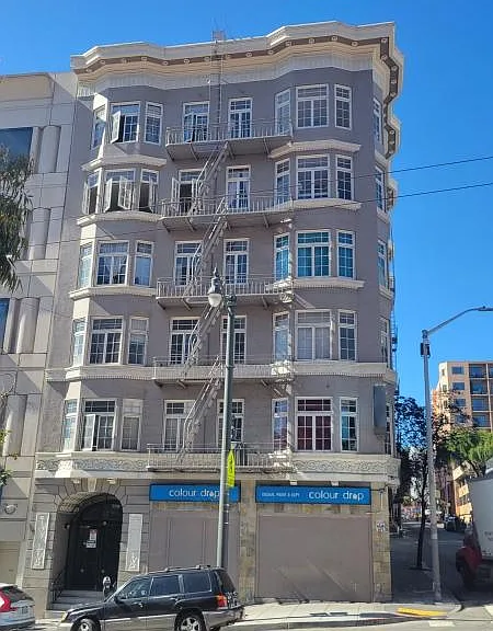 725 Van Ness Ave — Photo 1