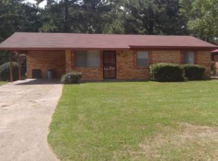 642 Lynn Pl, McComb, MS 39648