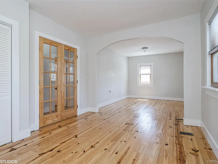 1392 Kings Hwy — Photo 21