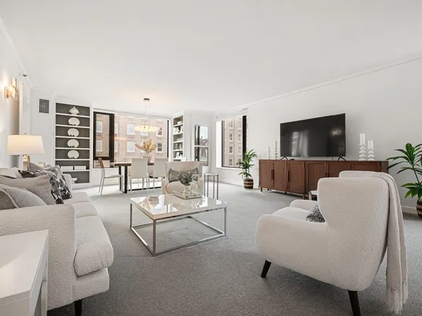 220 Boylston St APT 8018, Boston, MA 02116
