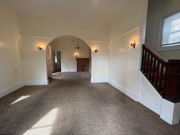5th image of 9 Garrison St