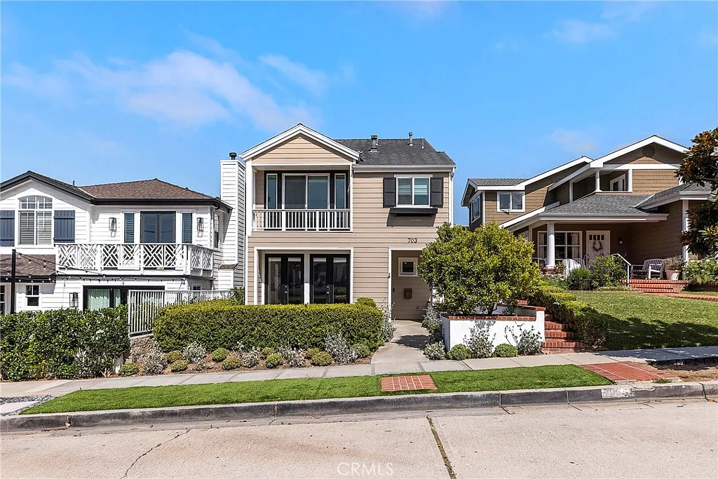 2 bed, 3.5 bath, 2093 sqft, $9,995 — Photo 1