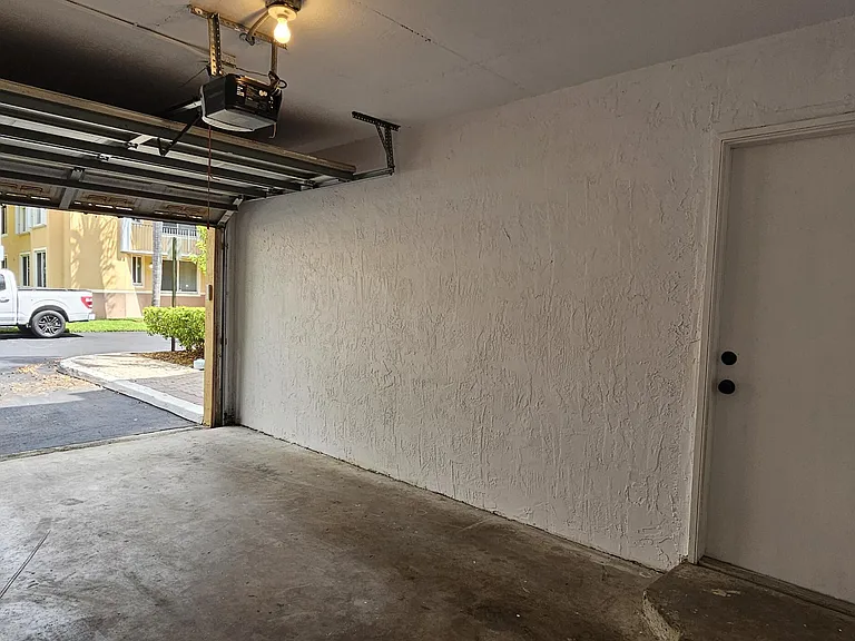 400 Scotia Dr #203 — Photo 26
