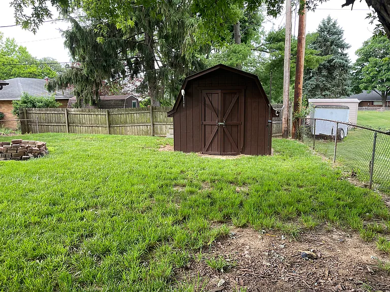 7431 Troy Manor Rd — Photo 18
