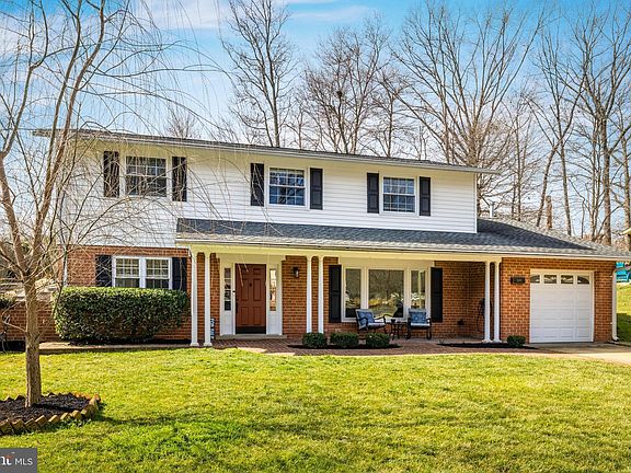 2nd image of 5381 Gainsborough Dr