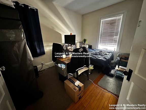 5th image of 337 Faneuil St #1