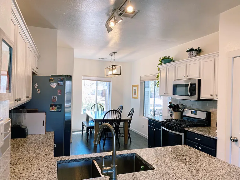 4561 Alpine Dr — Photo 7