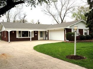 826 Fordham Ave, Aurora, IL 60506