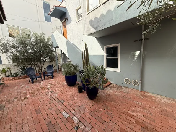21 Lighthouse St #1/4, Marina Del Rey, CA 90292