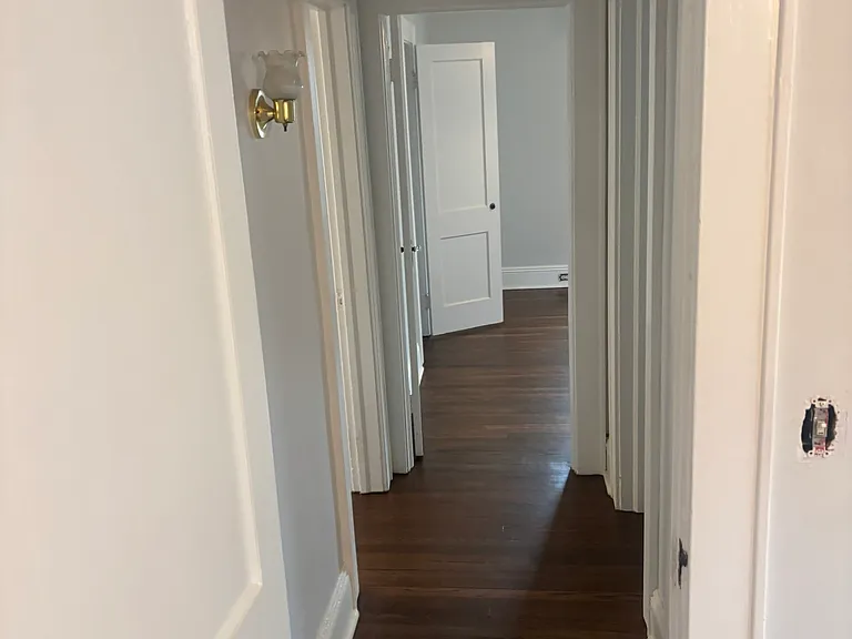 1095 Hillside Ave #1 — Photo 4